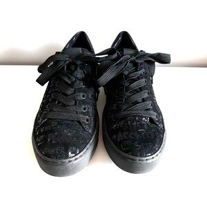ARA Cambree Black Lace-Up Sneaker Size 10 US (7.5 UK) Soft Lining (red) EUC